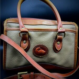 Vintage Dooney and Bourke Shoulder Bag. 90’s, Gladstone Style, Used Condition